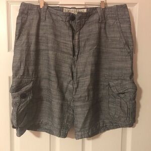 Aeropostale men’s blue cargo shorts 32